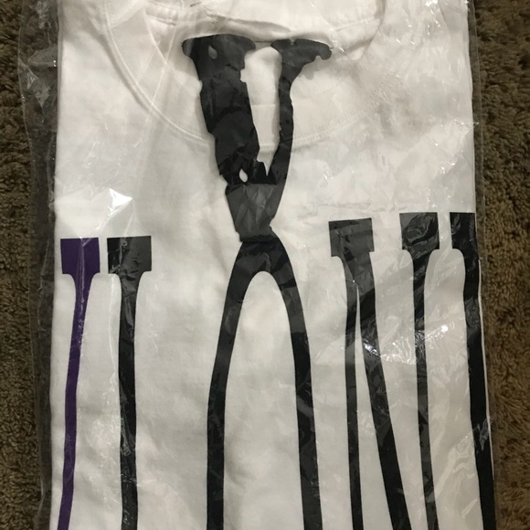 Vlone Purple V Tee - Picture 3 of 3